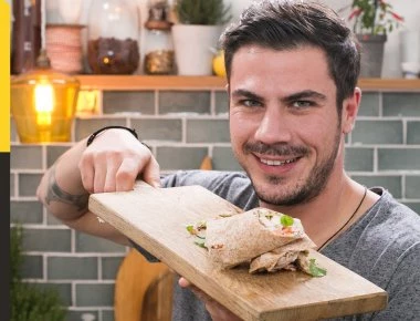 Άκης Πετρετζίκης: Δε φαντάζεστε πόσα χρήματα τον μήνα έπαιρνε στο «Πρωινό μου» (βίντεο)